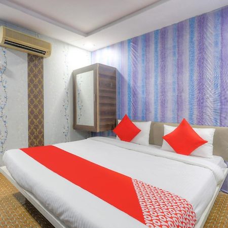 Oyo 48896 K2 - Garden Hotel Индор Екстериор снимка